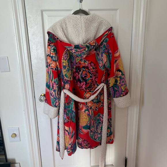 Anthropologie Sherpa bathrobe - Picture 2 of 4